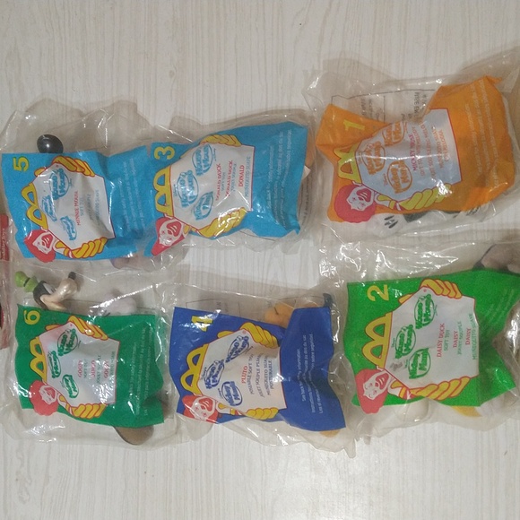 Vintage 2001 House Of Mouse McDonald's Happy Meal Toy Mickey & Friends Complete - Picture 3 of 6